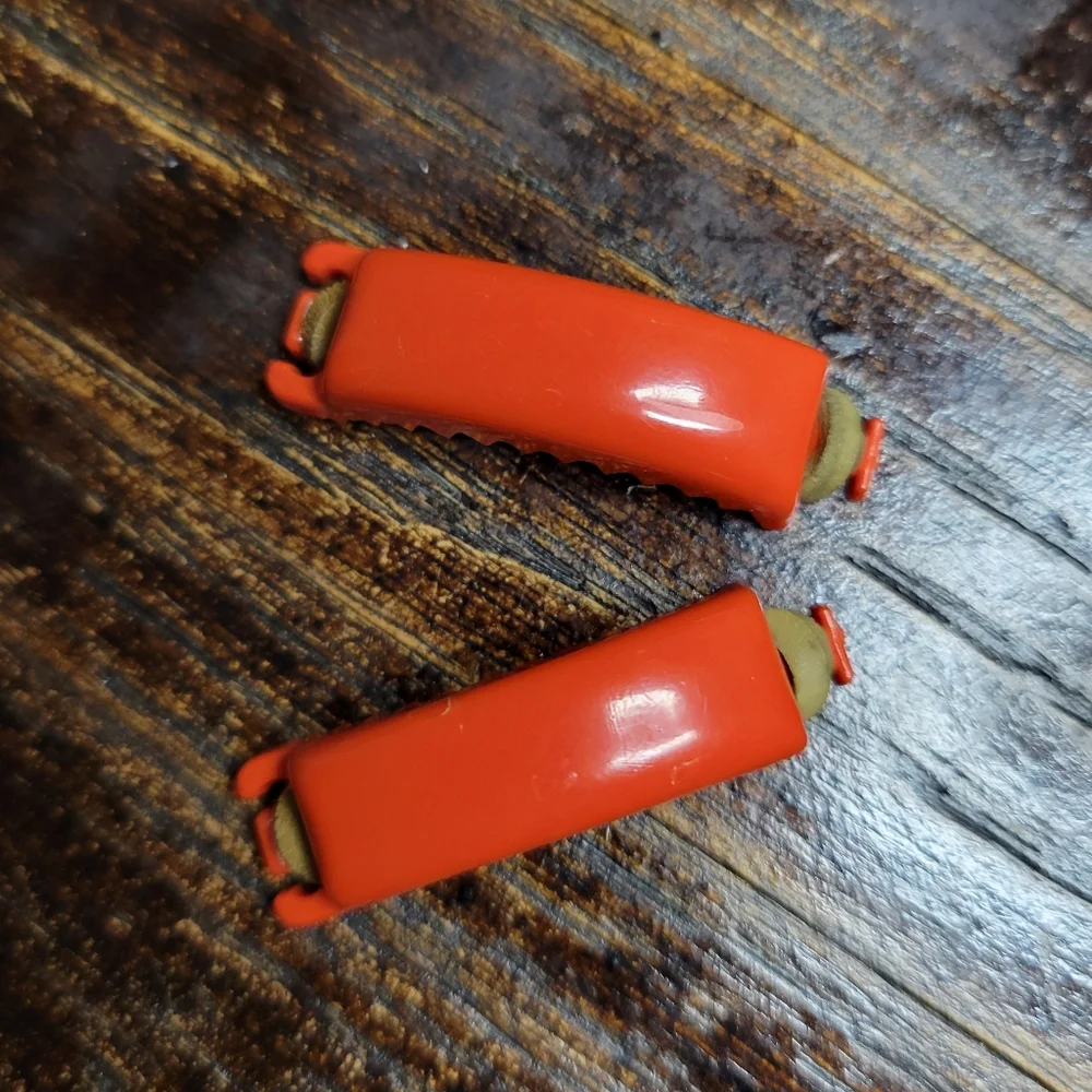 vintage 40s red pair of braid clips